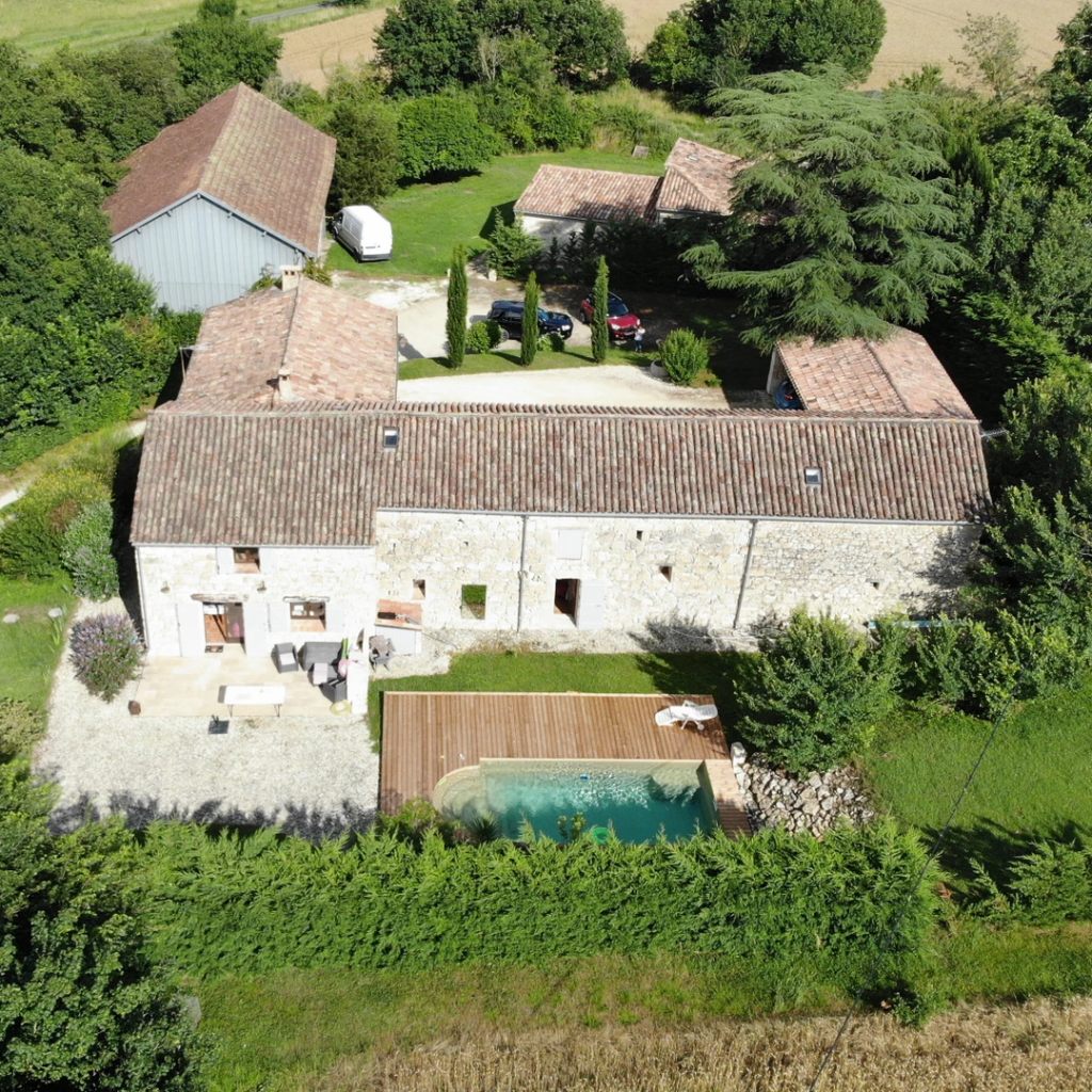 Clos Baroanni - Character guest rooms with swimming pool at Terraube